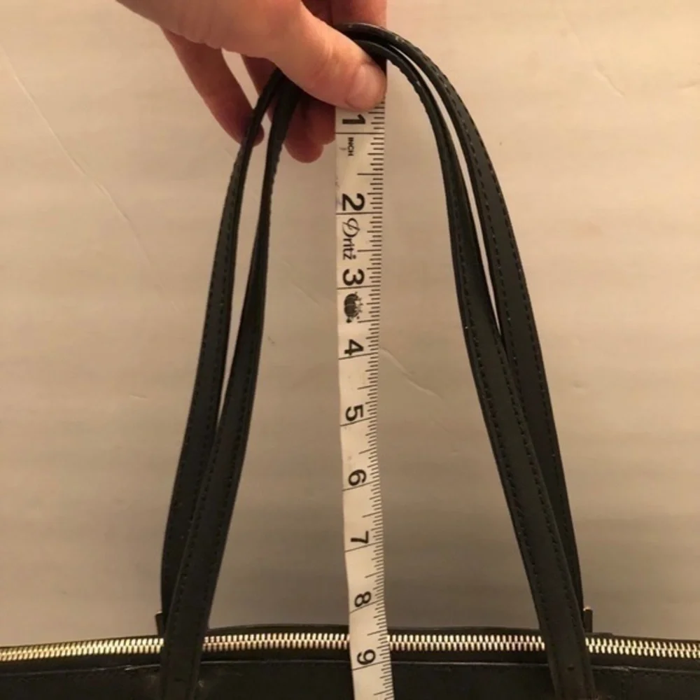 Michael kors black saffiano leather zipper bag